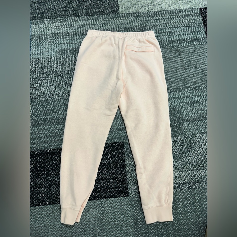 NWOT! Nike Club Sweatpants Peach Size-M - Picture 3 of 5